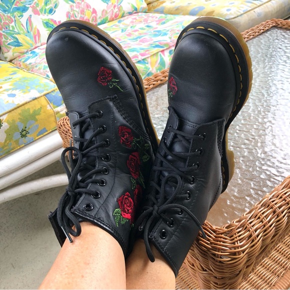 Dr Martens 1460 Vonda Floral Rose Black Leather Lace Up Boots Women’s US Size 7 - Picture 15 of 16